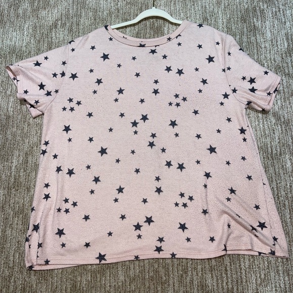 Chic Soul Tops - Pink star shirt